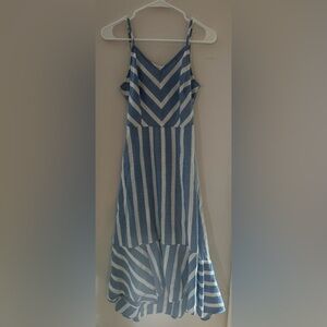 Cozy Casual Blue and White Coastal Dress Size M